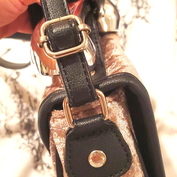 Betsey Johnson Wired Velvet Telephone Purse - Picture 7 of 10